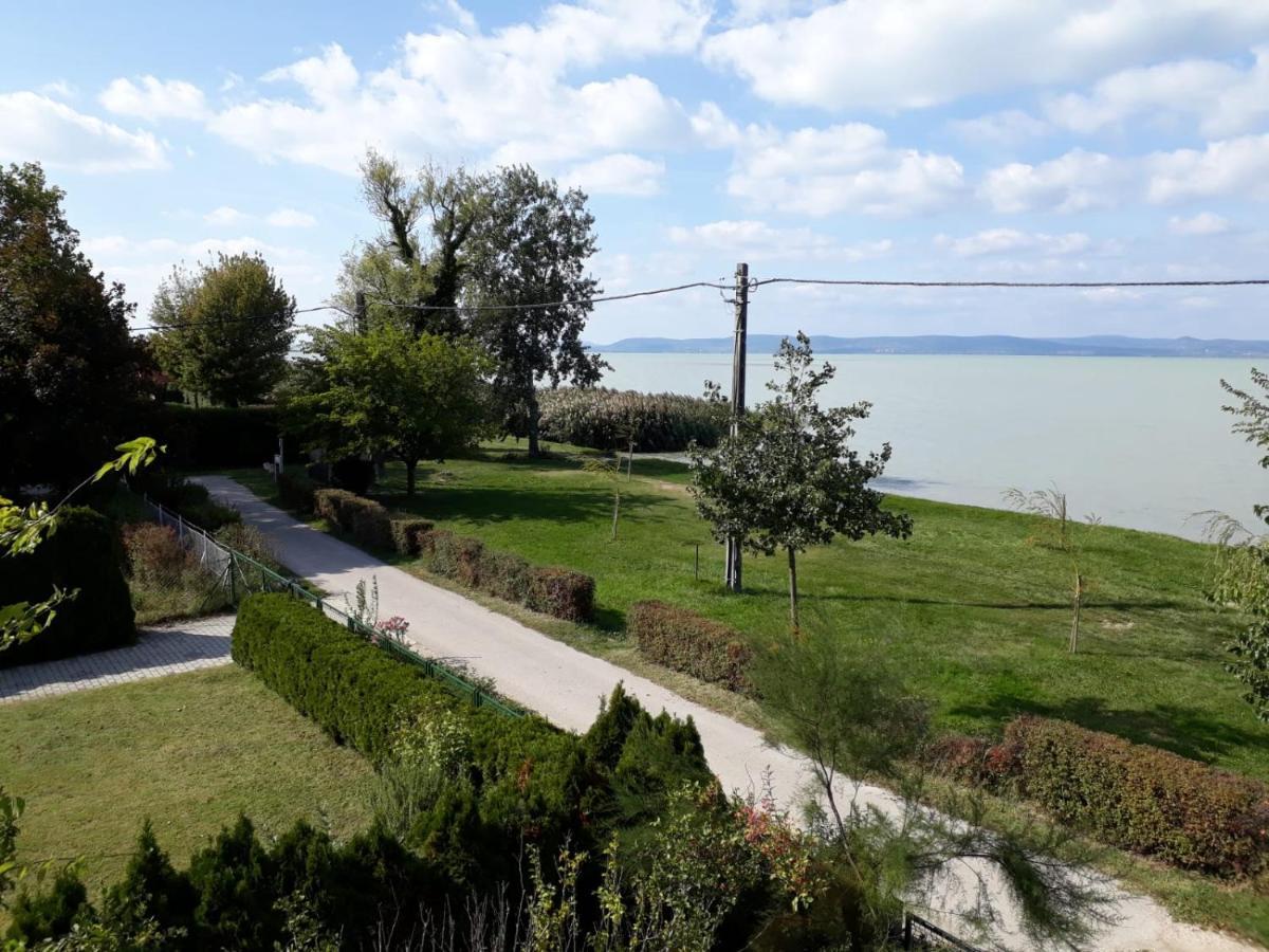 Traumlage Direkt Am See Balatonszemes Exterior photo