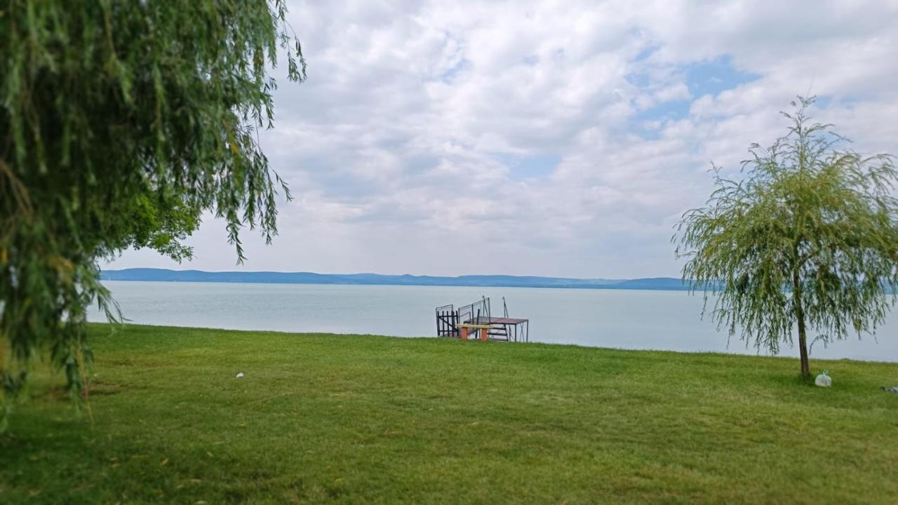 Traumlage Direkt Am See Balatonszemes Exterior photo