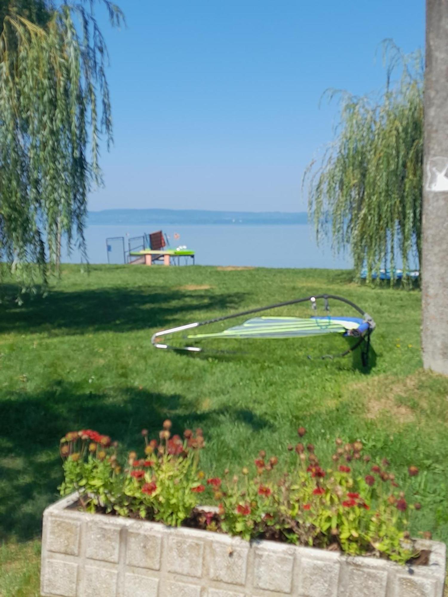Traumlage Direkt Am See Balatonszemes Exterior photo